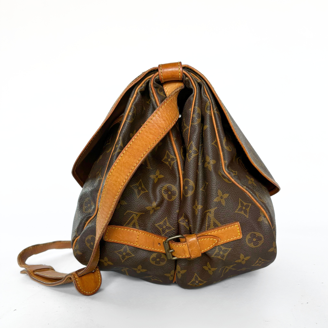 Louis Vuitton Louis Vuitton Saumur 35 Monogram Canvas - Crossbody bags - Etoile Luxury Vintage