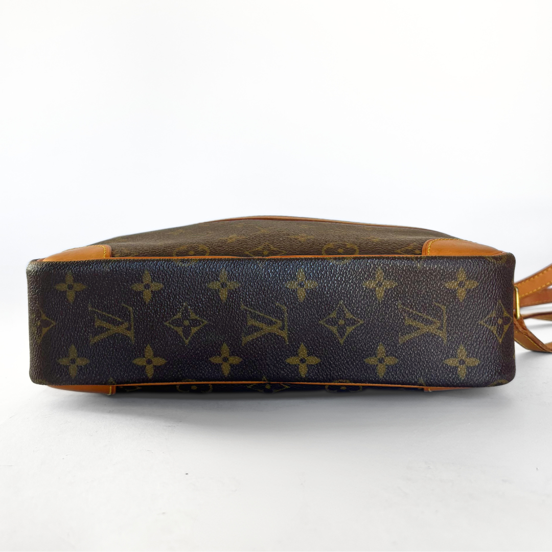 Louis Vuitton Louis Vuitton Trocadero PM Monogram Canvas - Crossbody bags - Etoile Luxury Vintage