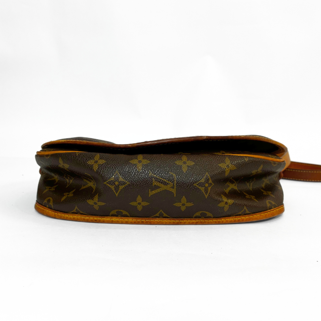 Louis Vuitton Louis Vuitton Menilmontant Monogram Canvas - Crossbody bags - Etoile Luxury Vintage