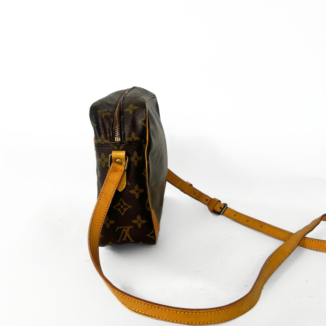 Louis Vuitton Louis Vuitton Trocadero GM Monogram Canvas - Crossbody bags - Etoile Luxury Vintage