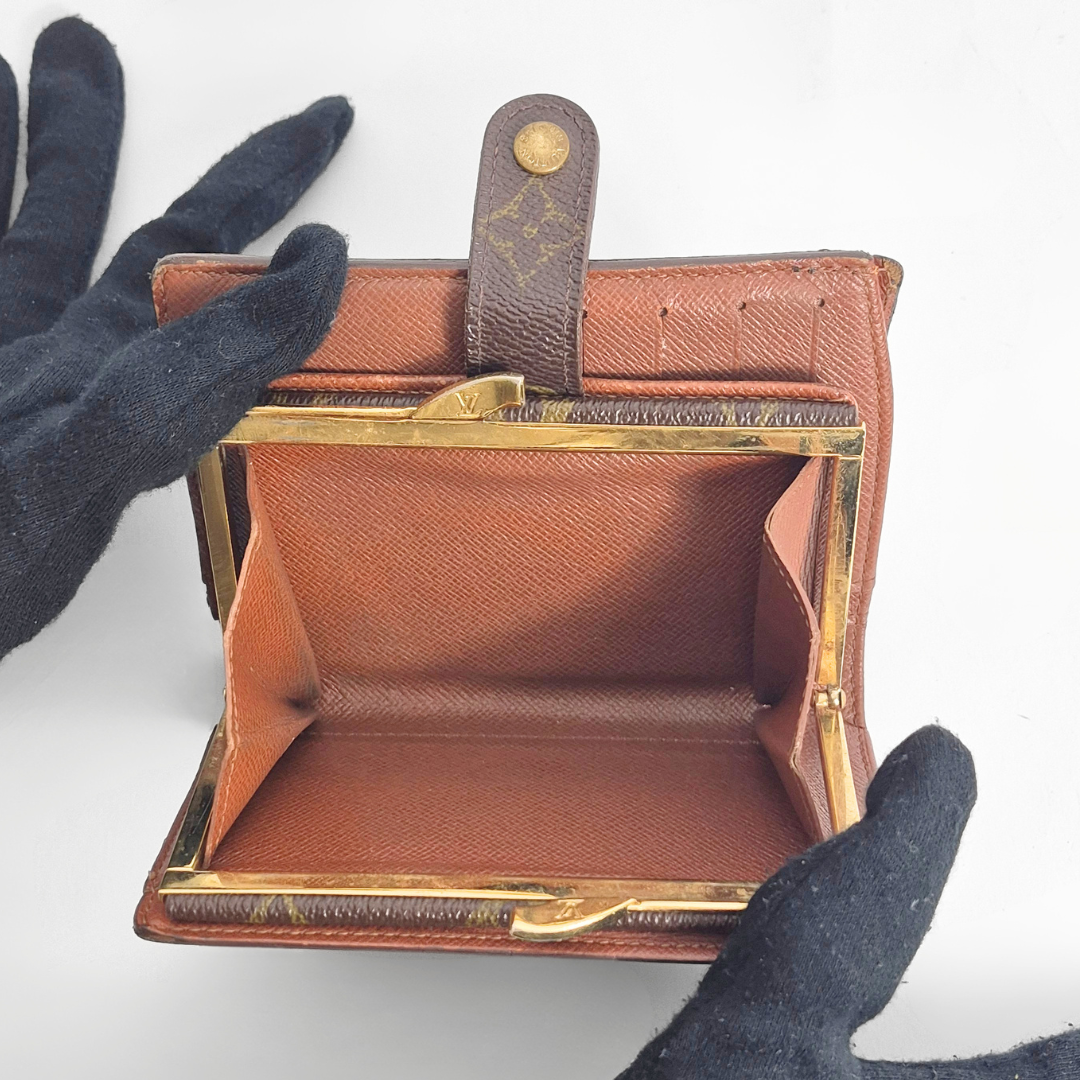 Louis Vuitton Medium Clip