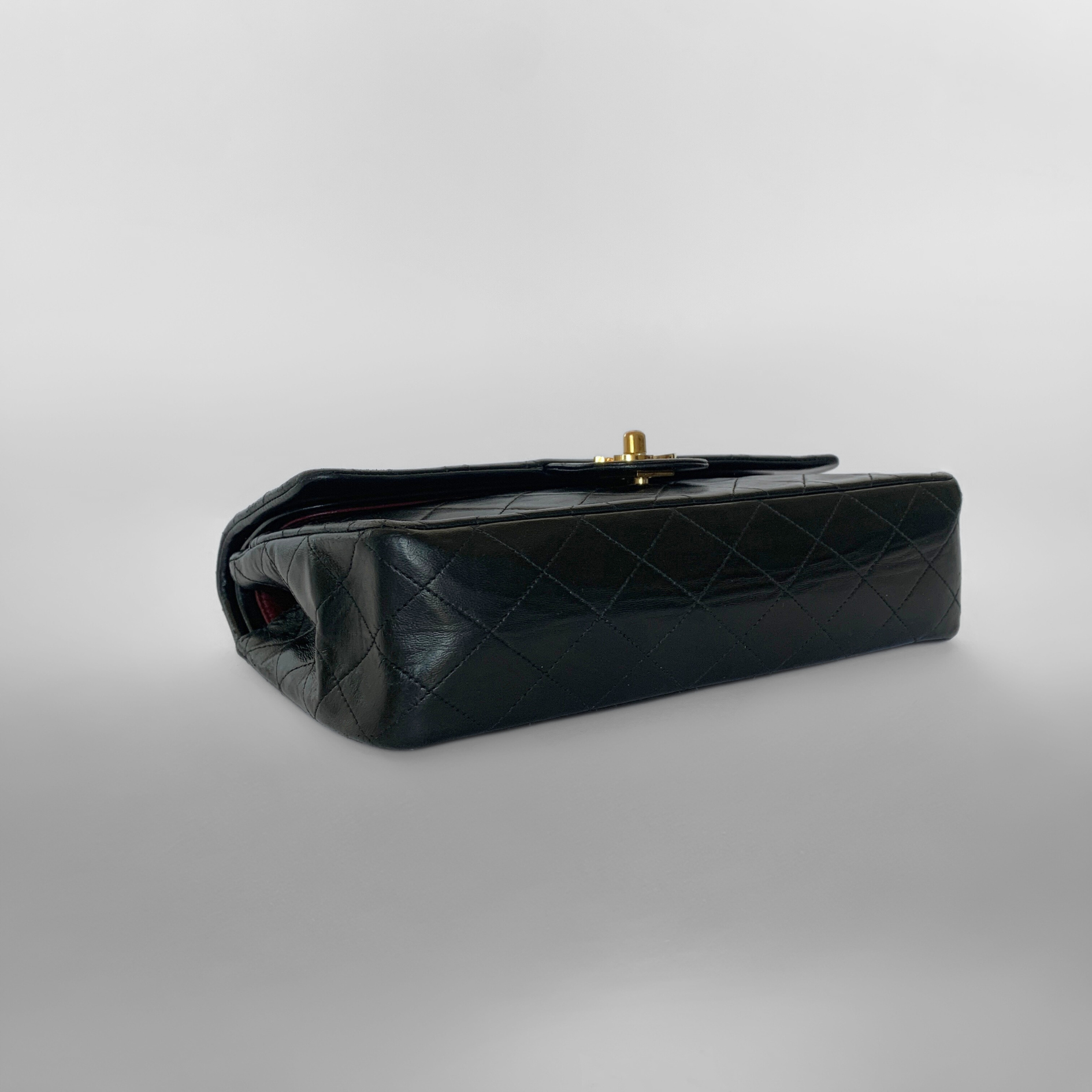 Chanel Chanel Classic Flap Bag Medium Lambskin Leather - Shoulder bags - Etoile Luxury Vintage