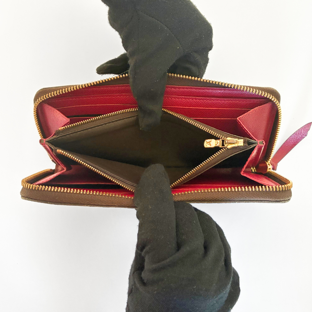 Louis Vuitton Louis Vuitton Wallet Limited Edition - Wallets - Etoile Luxury Vintage