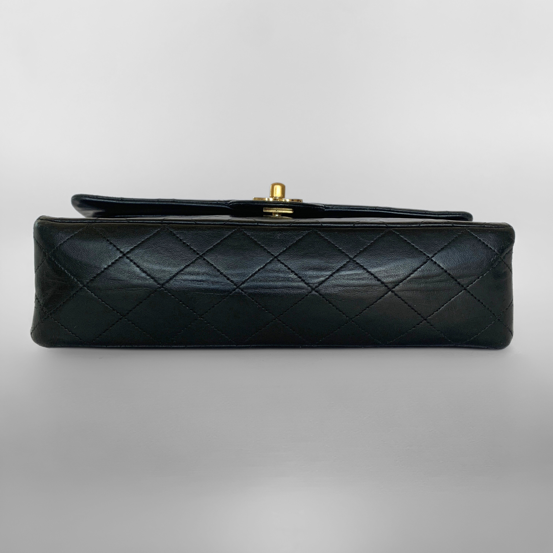 Chanel Chanel Classic Flap Bag Medium Lambskin Leather - Shoulder bags - Etoile Luxury Vintage