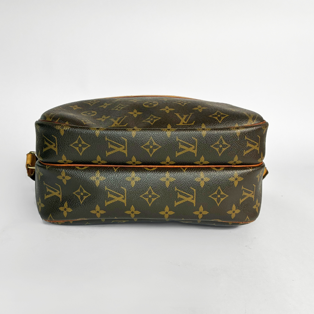 Louis Vuitton Louis Vuitton Reporter PM Monogram Canvas - Crossbody bags - Etoile Luxury Vintage
