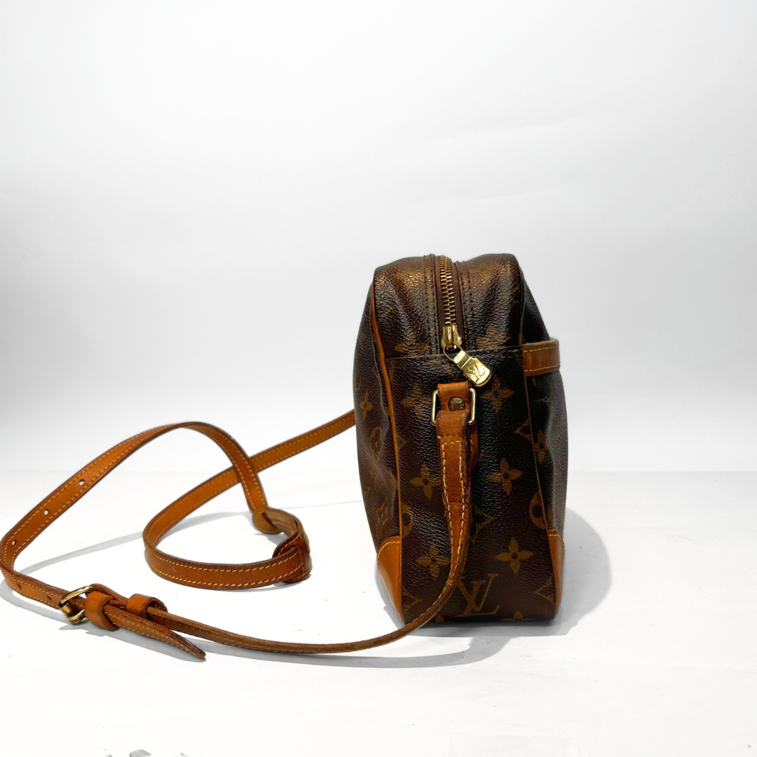 Louis Vuitton Louis Vuitton Trocadero GM Monogram Canvas - Crossbody bags - Etoile Luxury Vintage