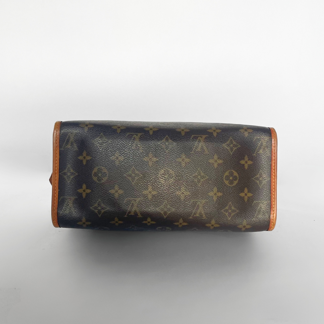 Louis Vuitton Louis Vuitton Popincourt Monogram Canvas - Shoulder bags - Etoile Luxury Vintage