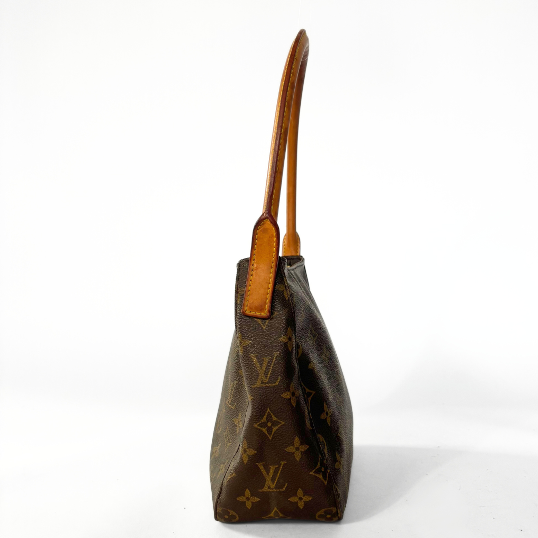 Louis Vuitton Louis Vuitton Looping MM Monogram Canvas - Shoulder bags - Etoile Luxury Vintage