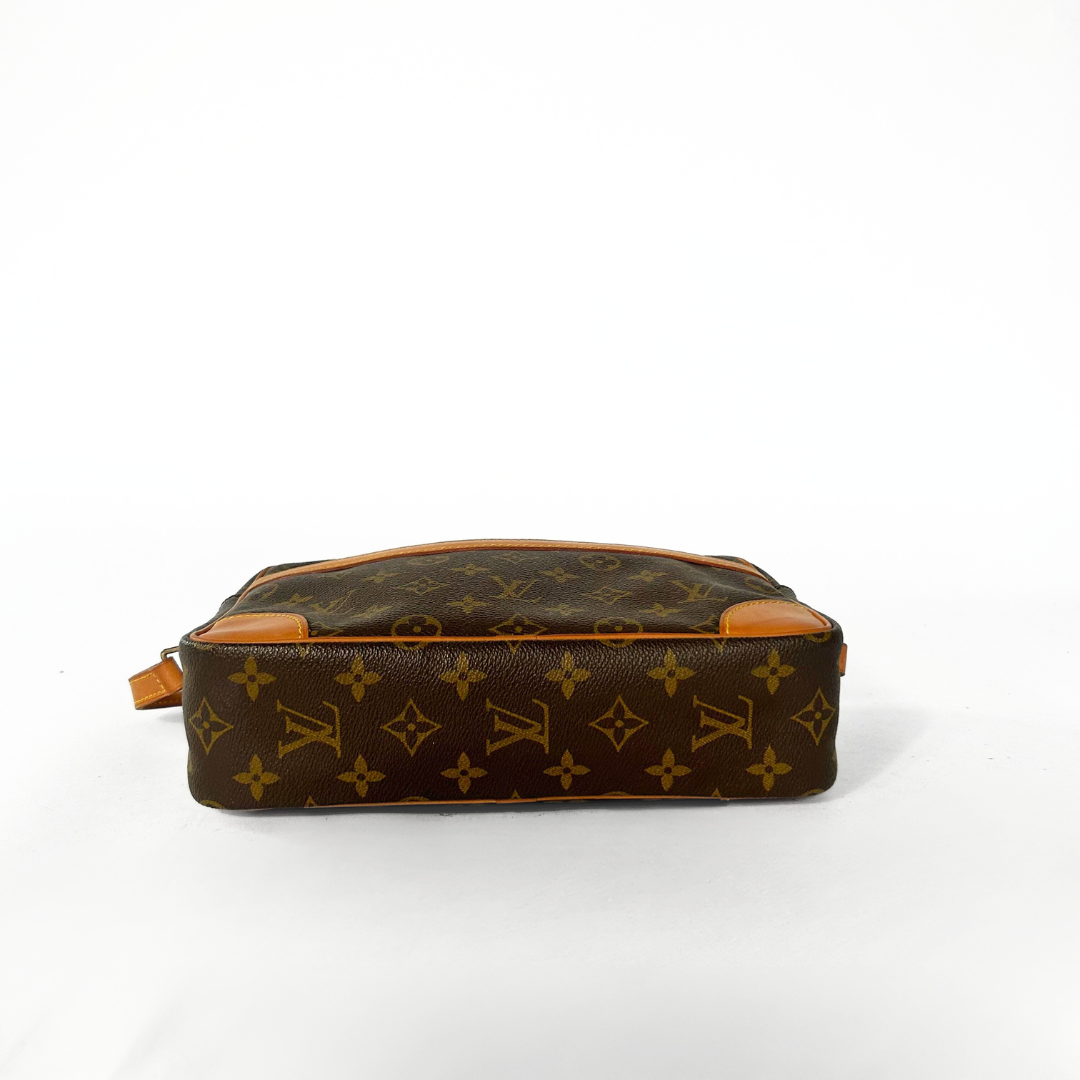 Louis Vuitton Louis Vuitton Trocadero GM Monogram Canvas - Crossbody bags - Etoile Luxury Vintage