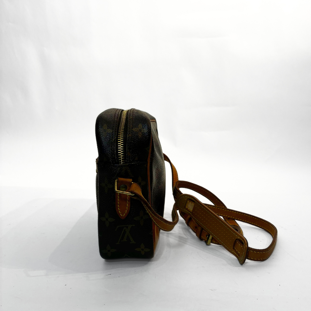 Louis Vuitton Louis Vuitton Trocadero PM Monogram Canvas - Crossbody bags - Etoile Luxury Vintage