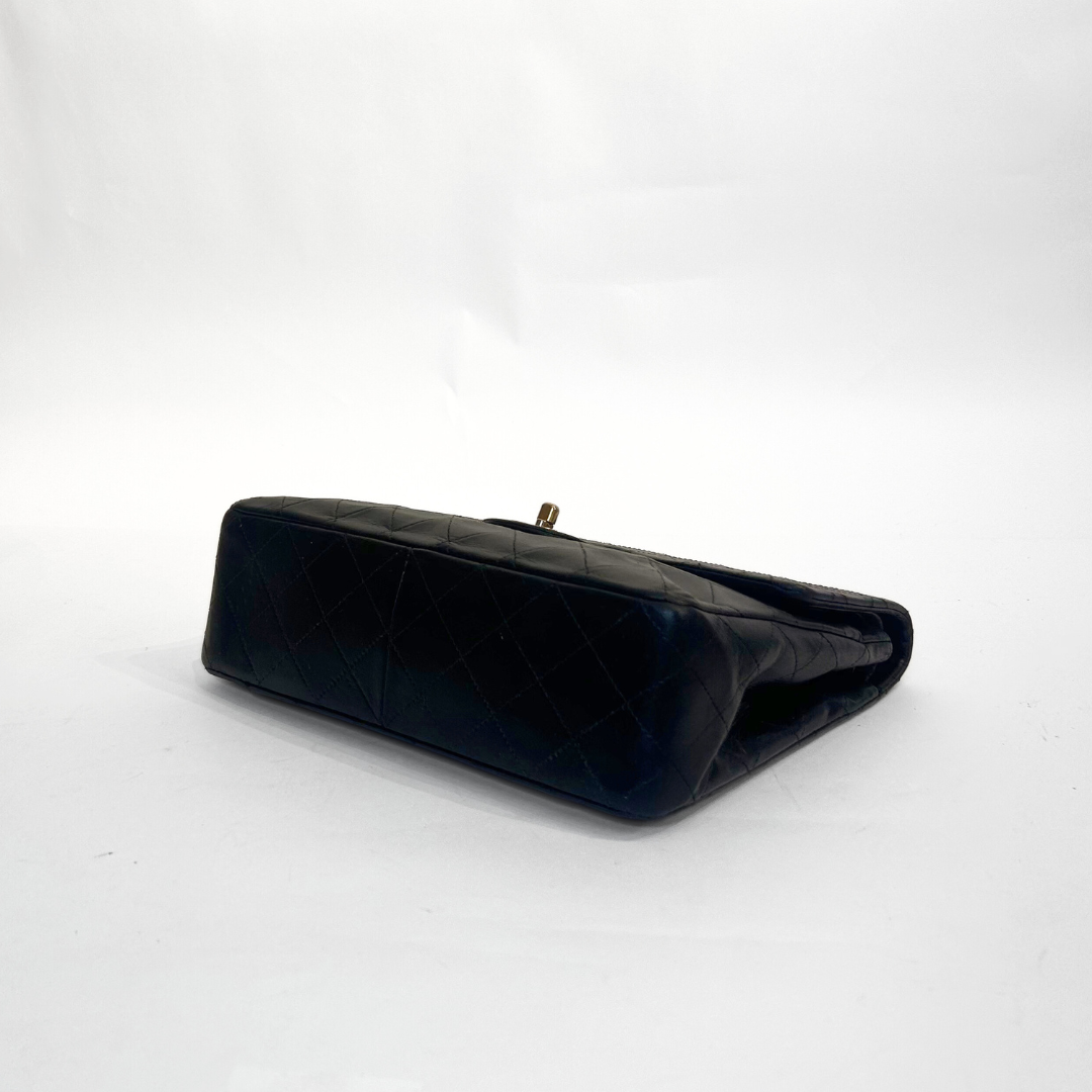 Chanel Chanel Classic Flap Bag Medium - Shoulder Bags - Etoile Luxury Vintage