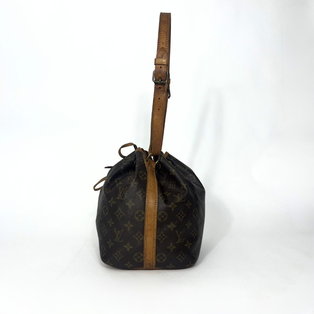 Louis Vuitton Louis Vuitton Petit No&eacute; Monogram Canvas - Shoulder bags - Etoile Luxury Vintage