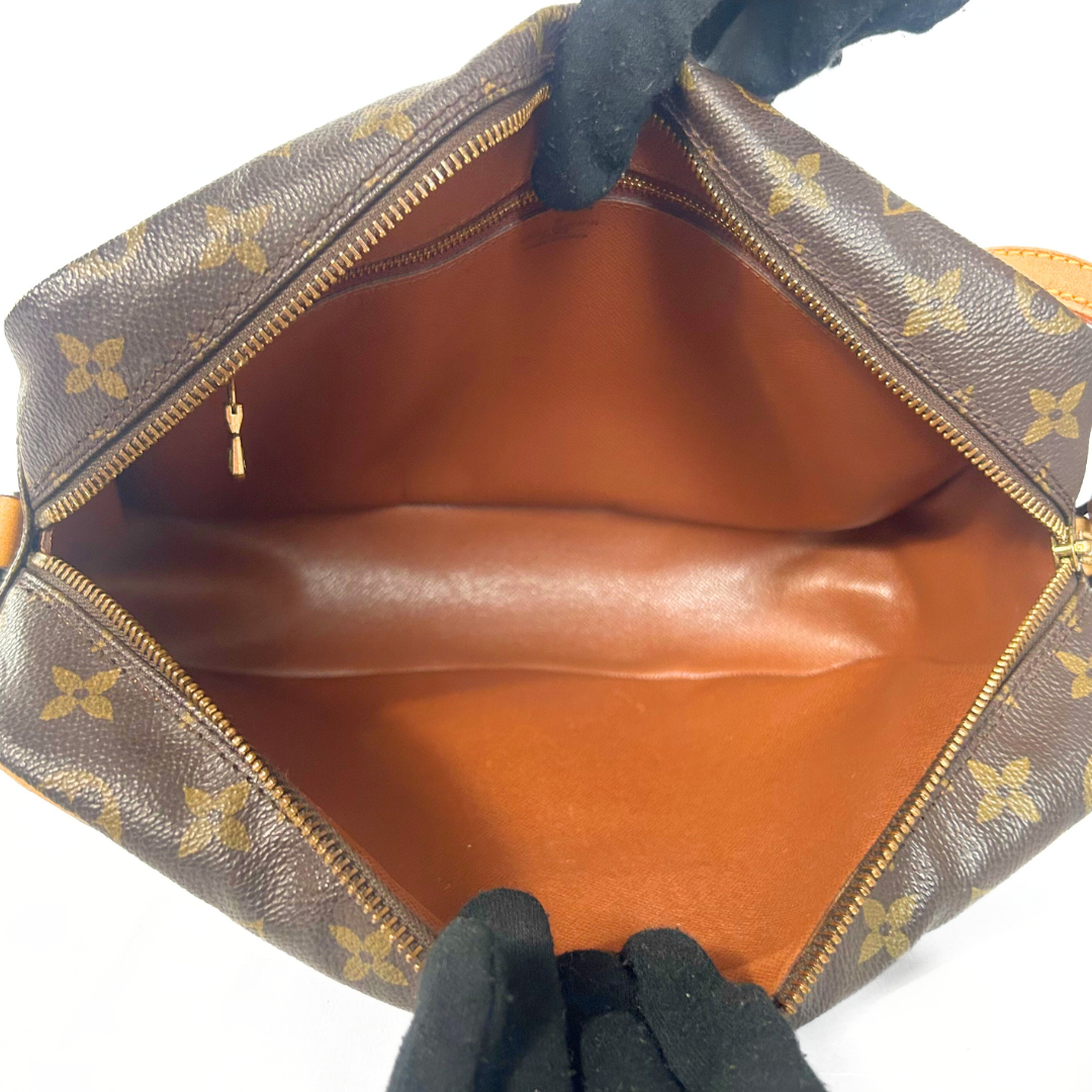 Louis Vuitton Louis Vuitton Trocadero GM Monogram Canvas - Crossbody bags - Etoile Luxury Vintage