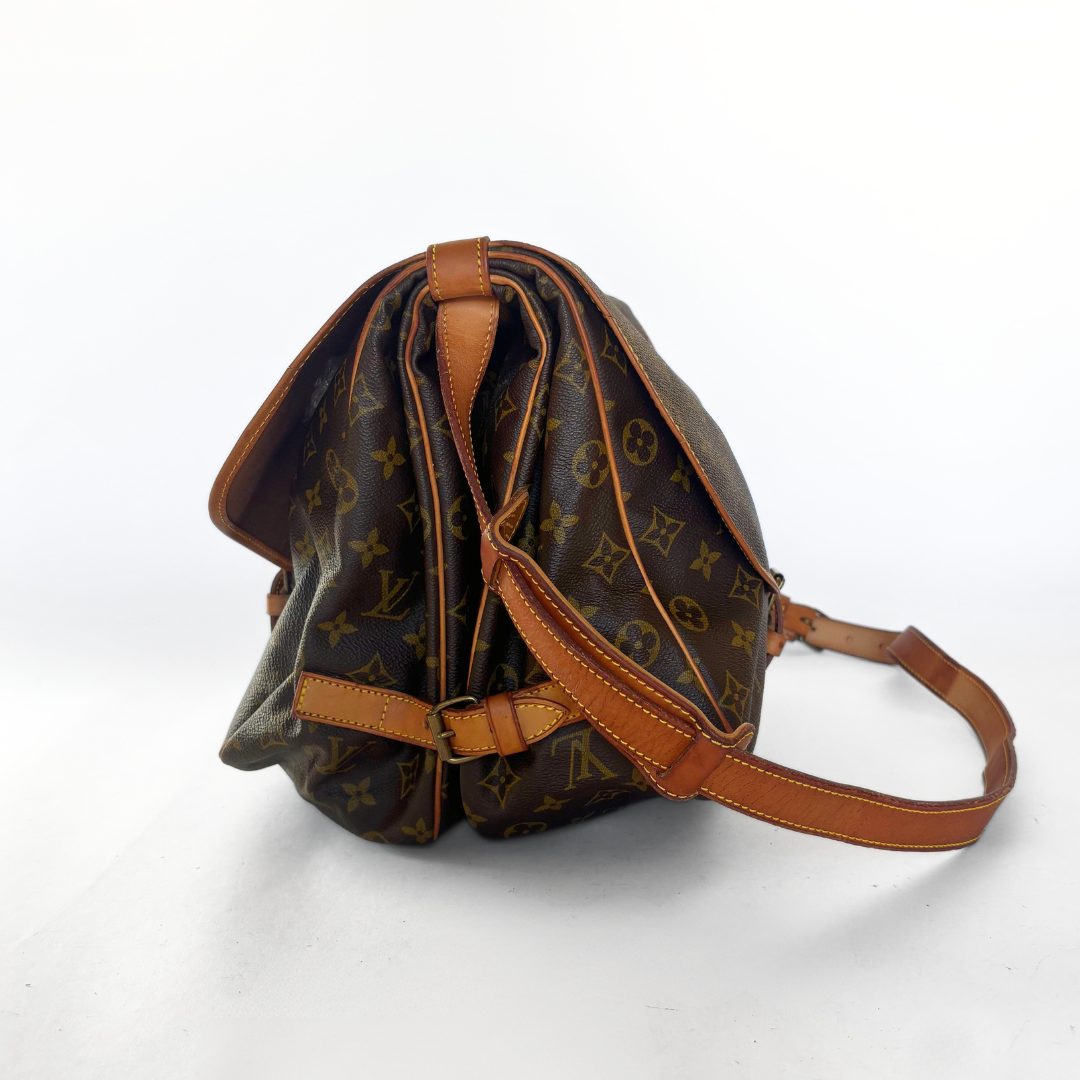Louis Vuitton Louis Vuitton Saumur 35 Monogram Canvas - Crossbody bags - Etoile Luxury Vintage