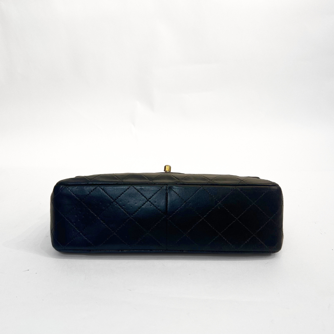 Chanel Chanel Classic Flap Bag Medium - Shoulder Bags - Etoile Luxury Vintage