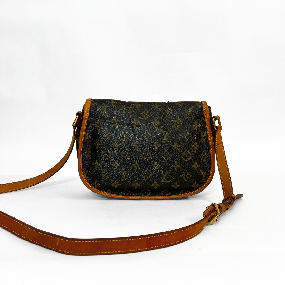 Louis Vuitton Louis Vuitton Menilmontant Monogram Canvas - Crossbody bags - Etoile Luxury Vintage