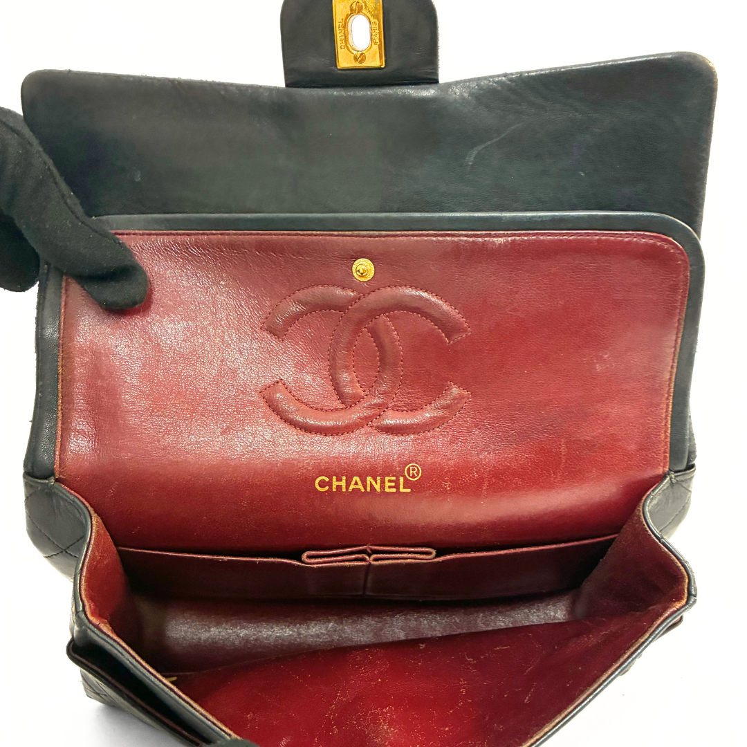 Chanel Chanel Medium Classic Double Flapbag - Shoulder bags - Etoile Luxury Vintage