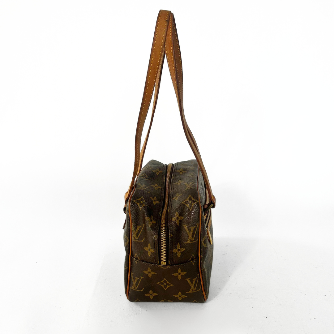 Louis Vuitton Louis Vuitton Cit&eacute; MM Monogram Canvas - Shoulder bags - Etoile Luxury Vintage