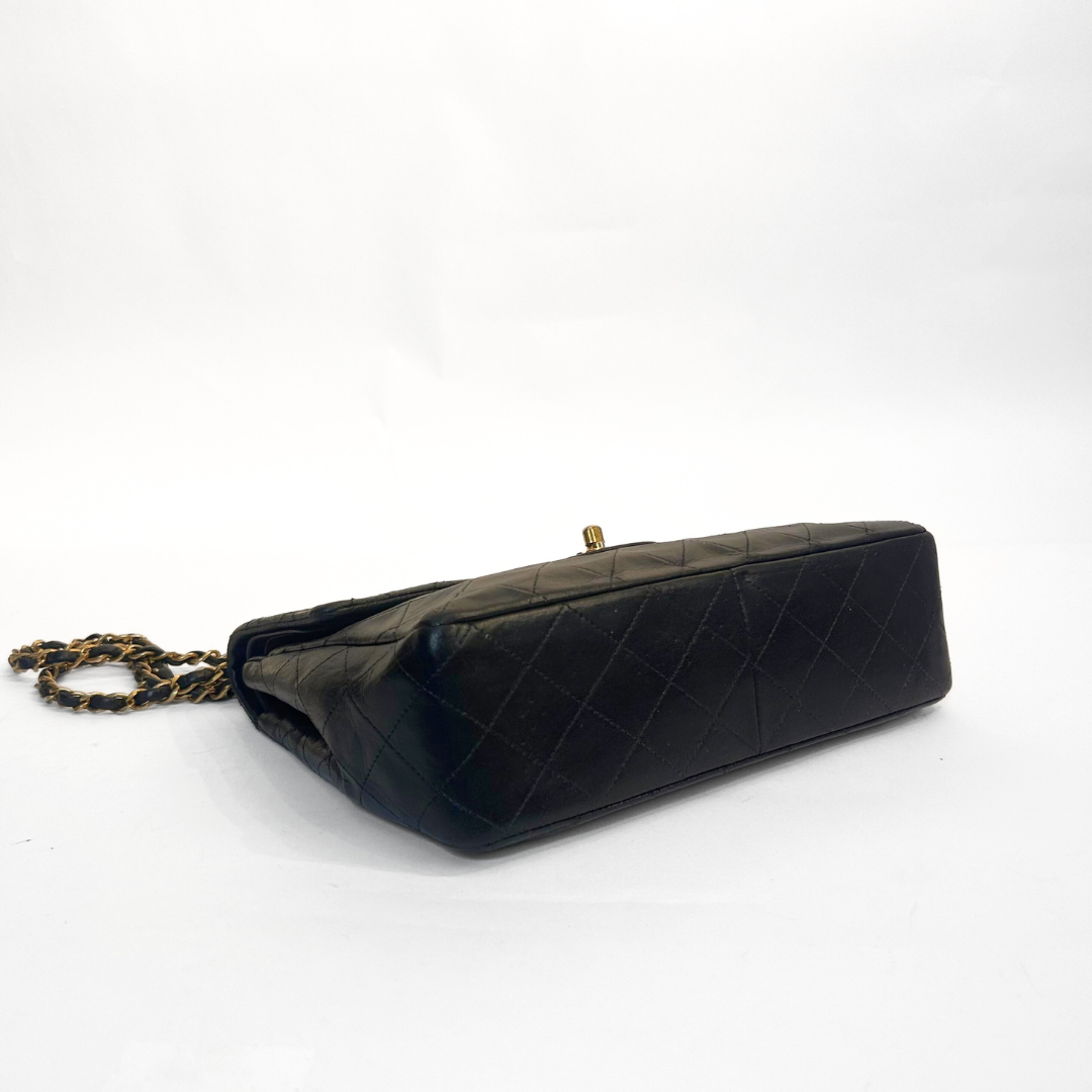 Chanel Chanel Classic Flap Bag Medium - Shoulder Bags - Etoile Luxury Vintage
