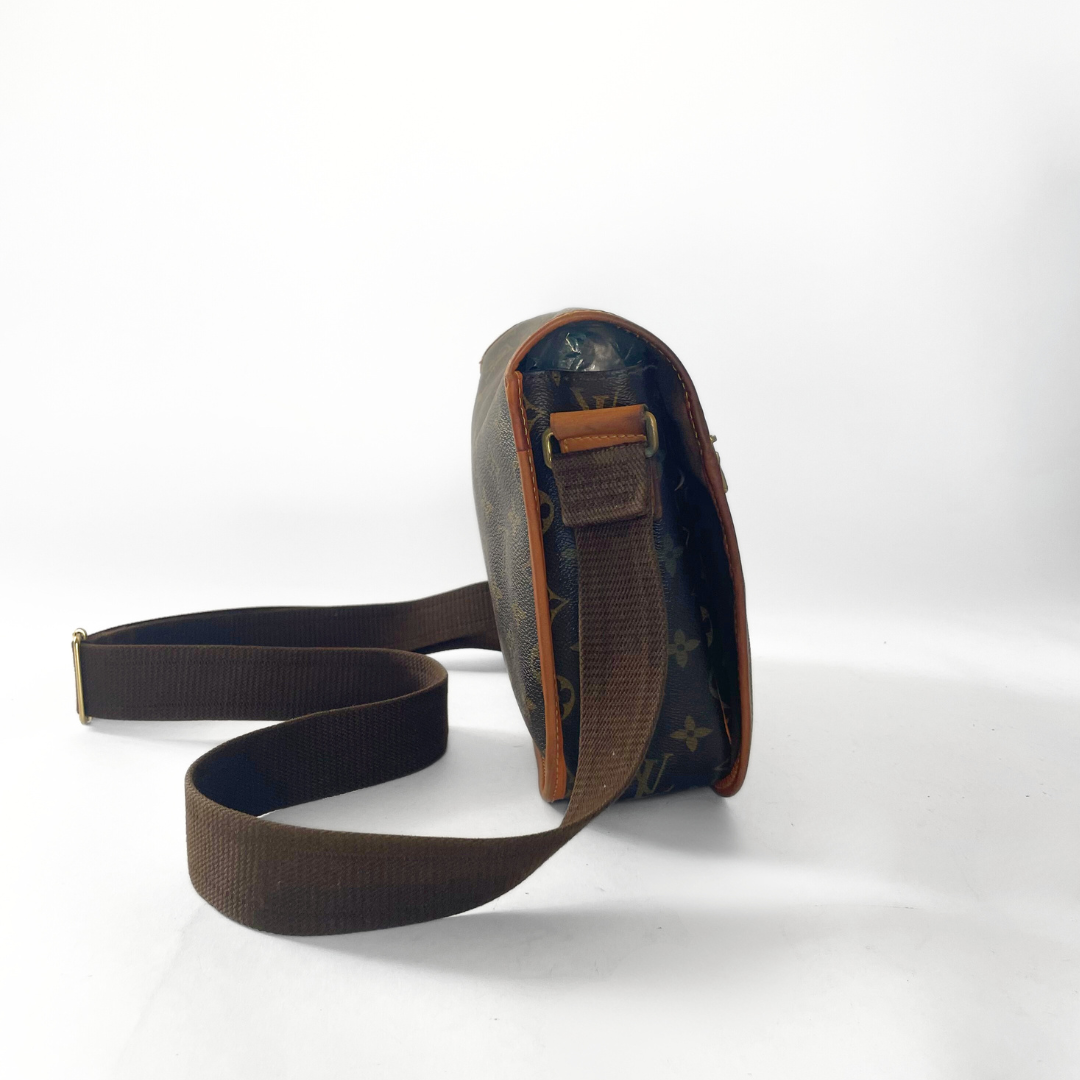 Louis Vuitton Louis Vuitton Bosphore Messenger in Monogram Canvas. - Crossbody bags - Etoile Luxury Vintage
