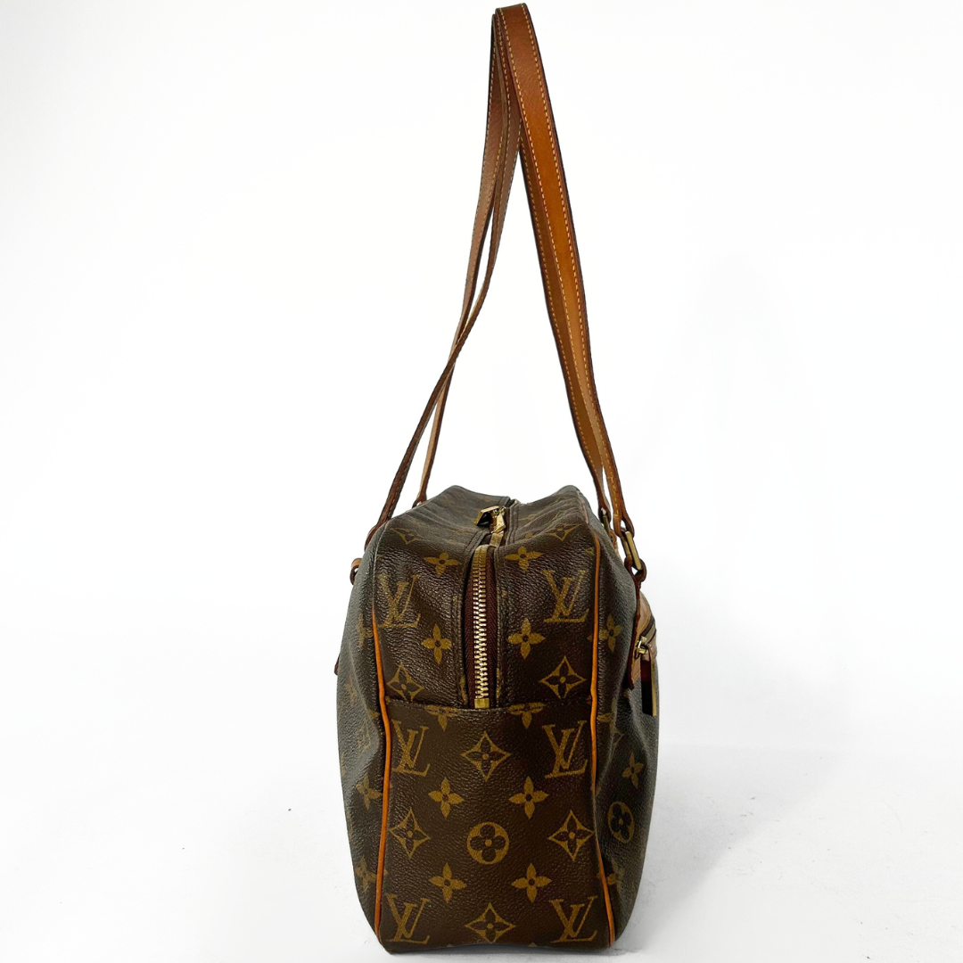 Louis Vuitton Louis Vuitton Cit&eacute; GM Monogram Canvas - Shoulder bags - Etoile Luxury Vintage