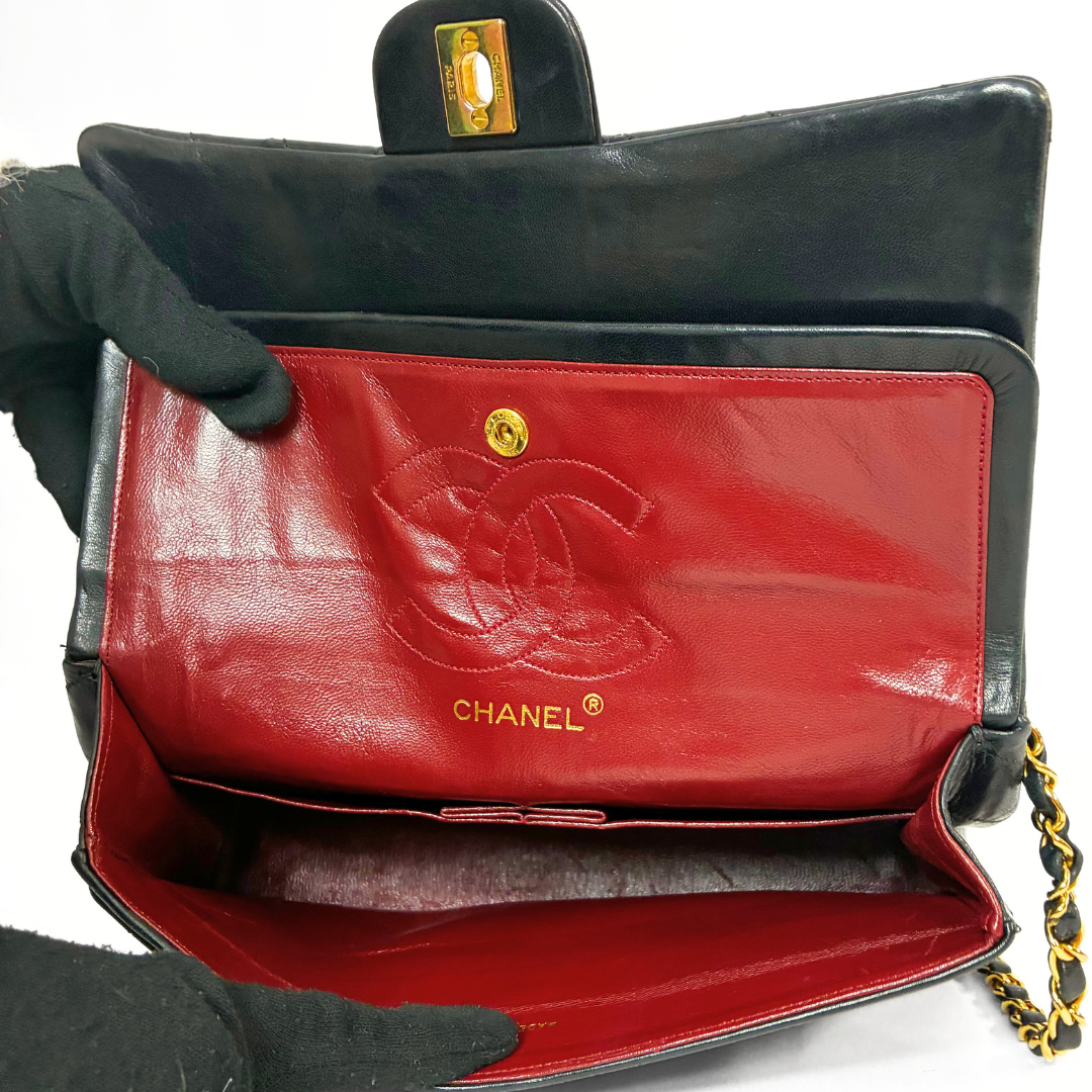 Chanel Chanel Classic Flap Bag Medium - Shoulder Bags - Etoile Luxury Vintage