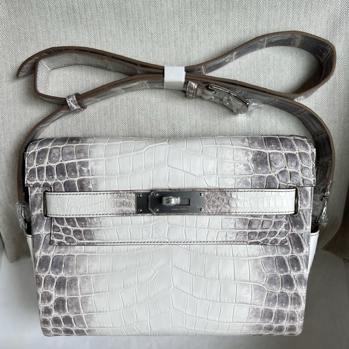 Hermes Kelly Messenger PM Bag in Himalaya Niloticus Crocodile Skin